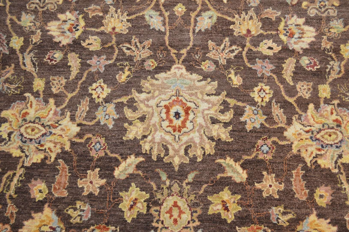 7' 8" x 9' 9" India Sultanabad Rug image 6