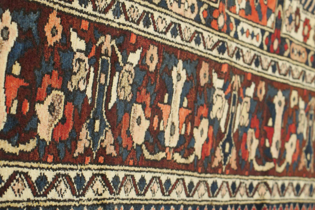 5' 2" x 9' 7" Persian Bakhtiar Rug image 0
