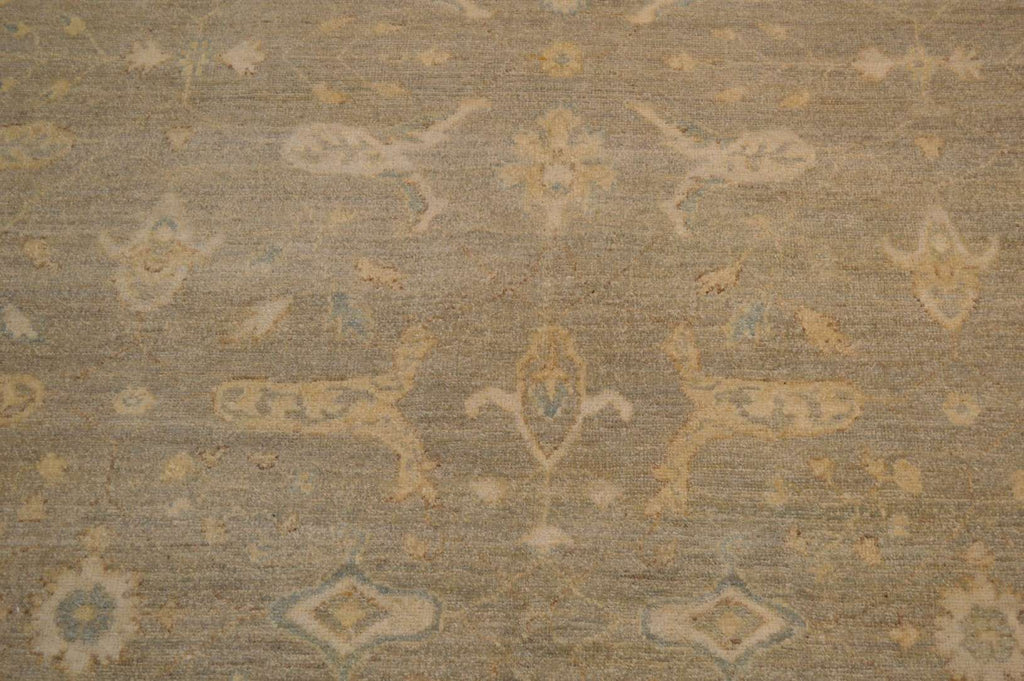 9' 2" x 11' 9" Pakistan Peshawar Rug image 3