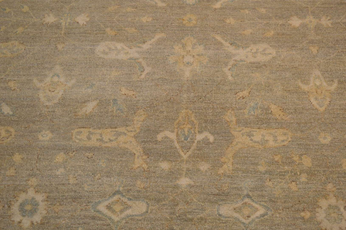 9' 2" x 11' 9" Pakistan Peshawar Rug image 3