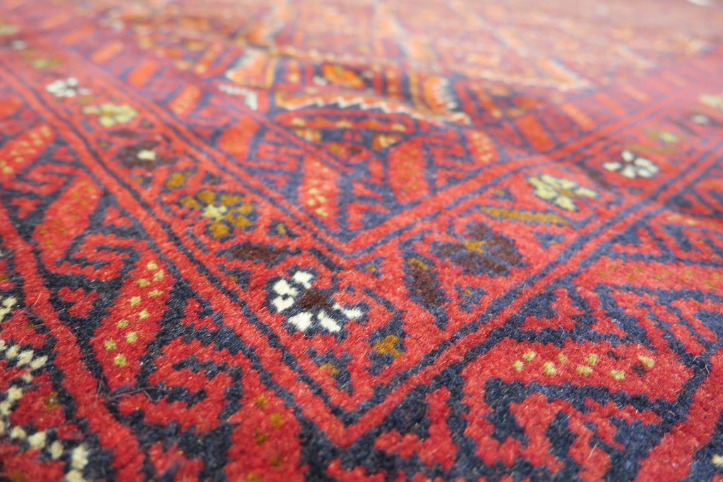 2' 9" x 5' 6" Persian Baluch Rug image 11