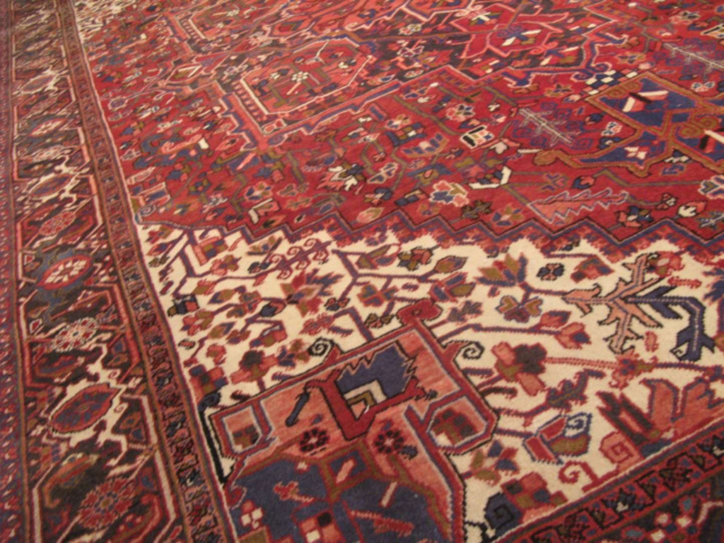 8' 0" x 11' 8" Persian Heriz Rug image 5