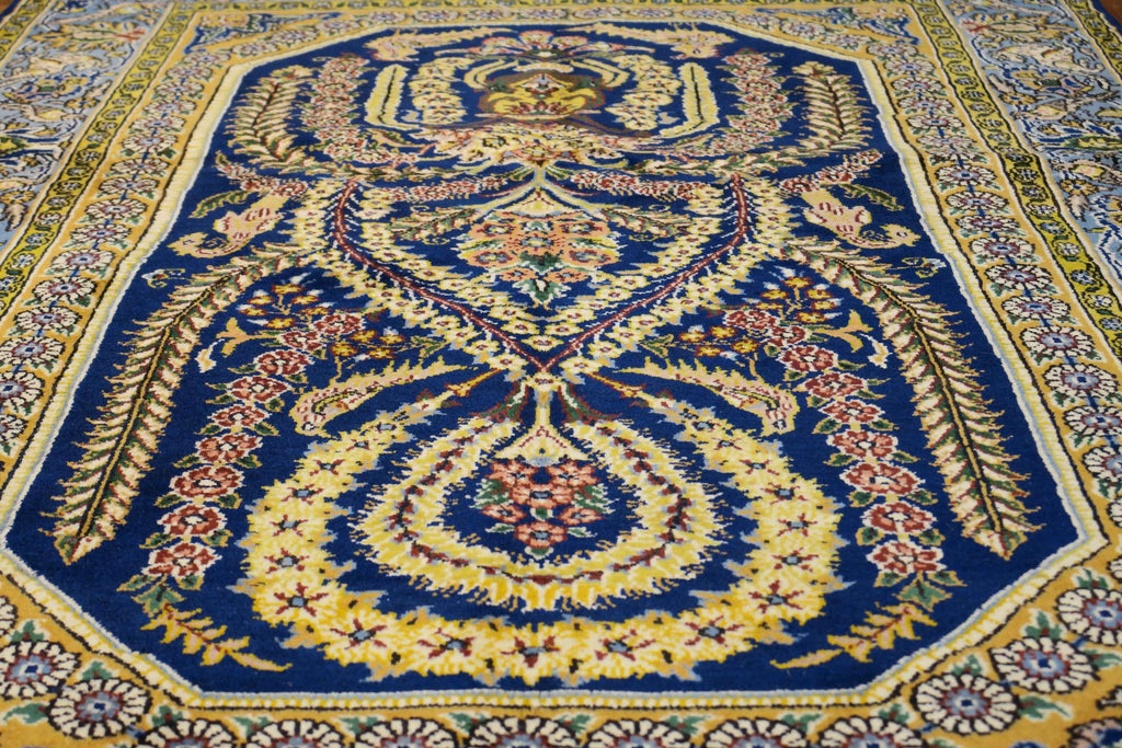 3' 5" x 5' 6" Persian Qoumsheh Rug image 1
