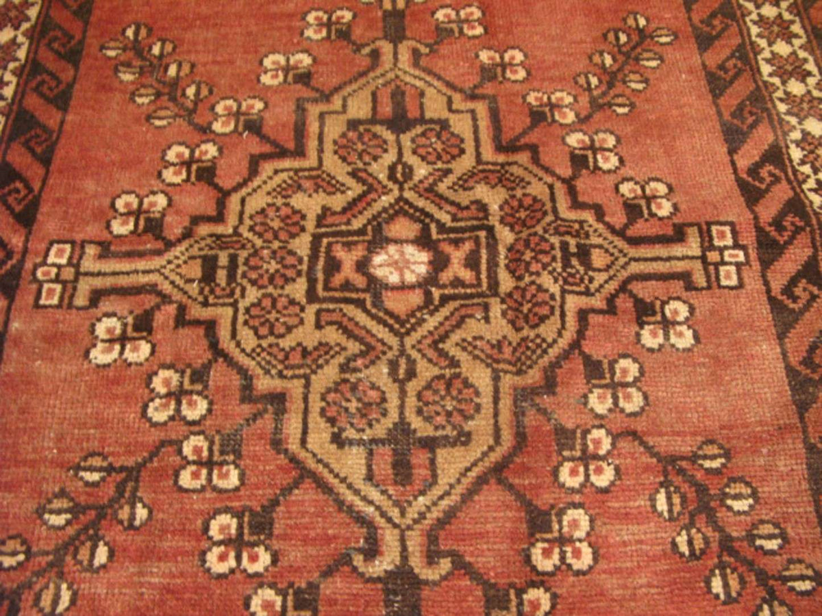 4' 0" x 6' 9" Persian Ferdows Rug image 8