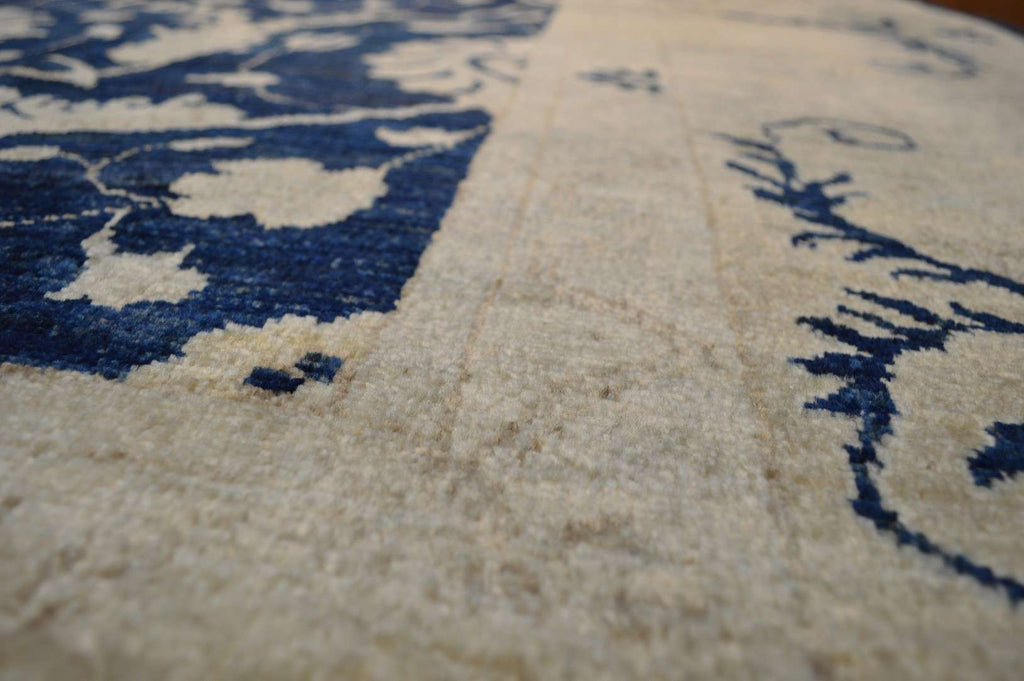 10' 1" x 13' 7" Pakistan Peshawar Rug image 4