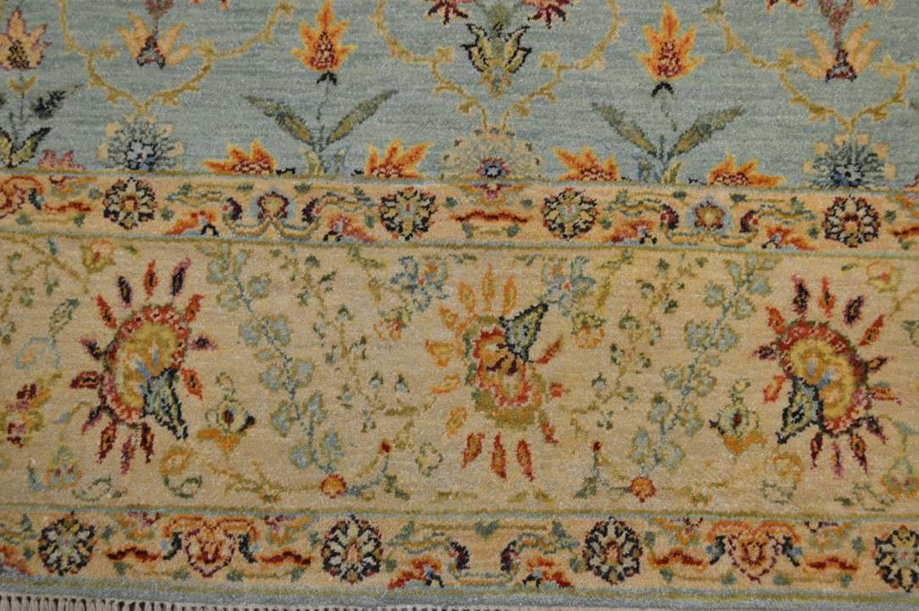 5' 9" x 9' 0" India Sultanabad Rug image 5