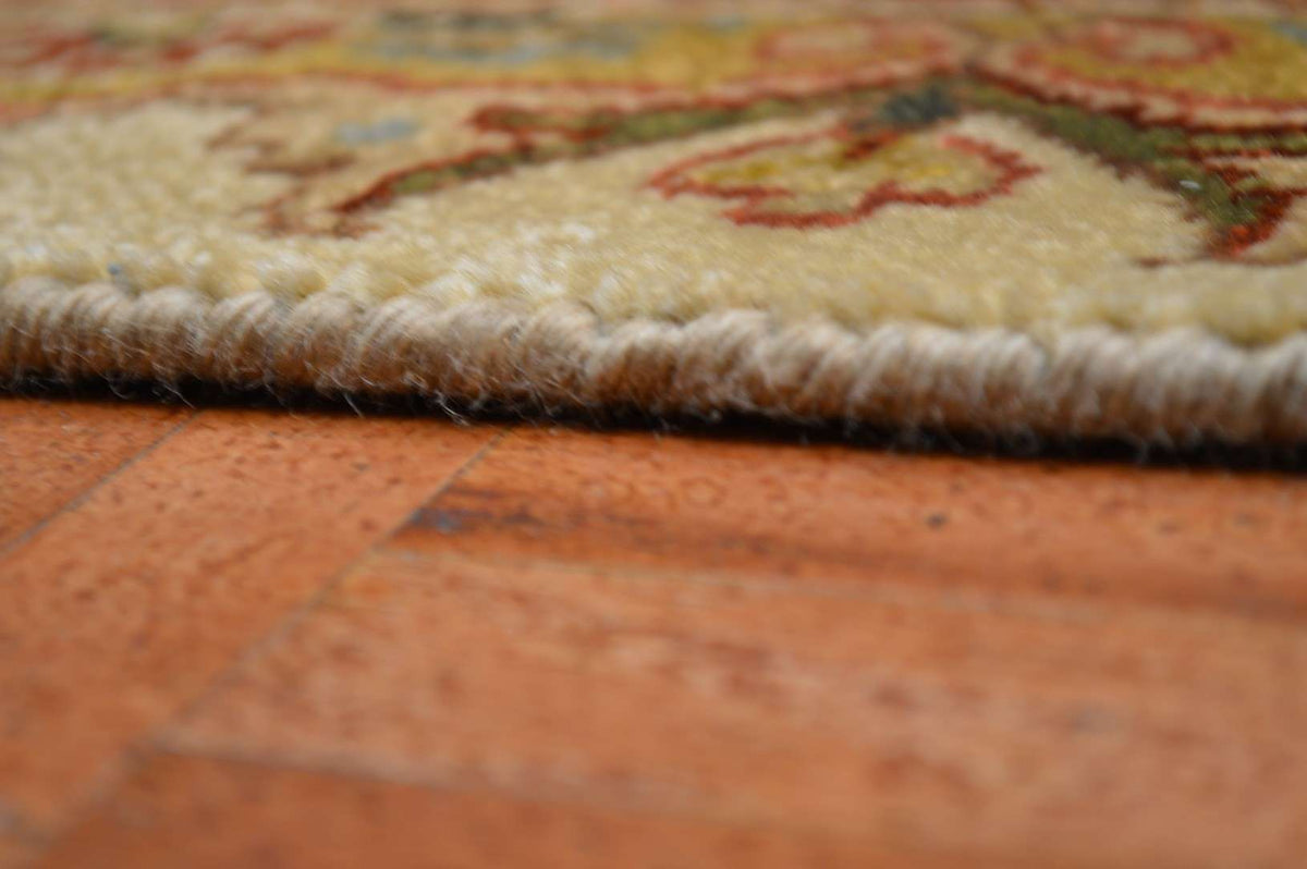 7' 8" x 10' 3" India Agra Rug image 9