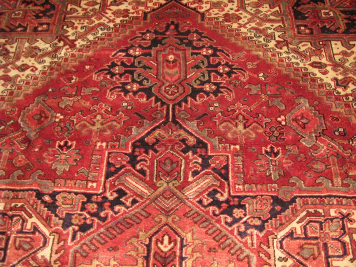 8' 5" x 11' 1" Persian Heriz Rug image 7