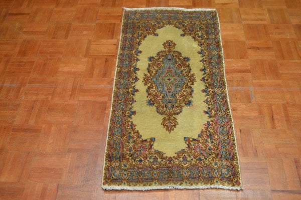 2' 0" x 4' 0" Persian Lavar Rug image 1