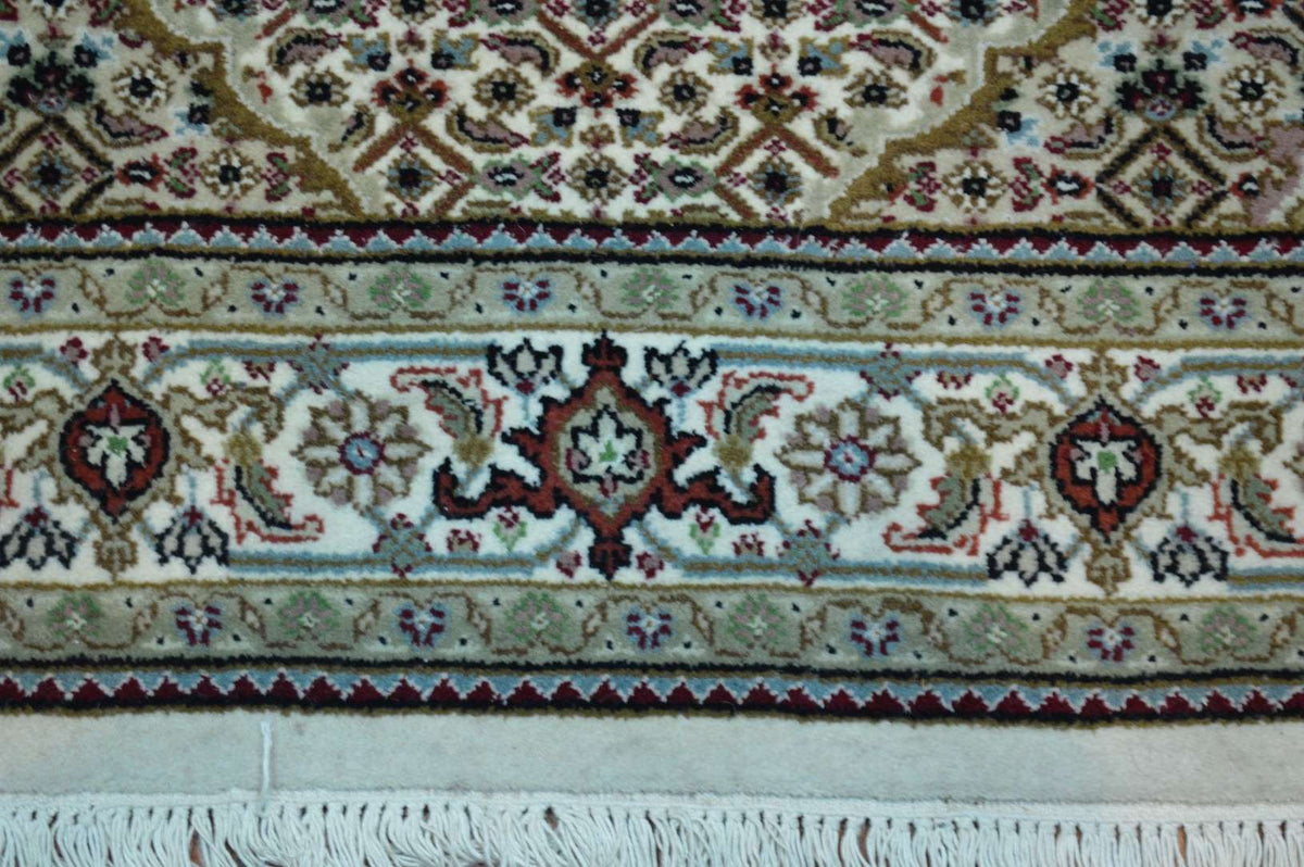 4' 1" x 6' 4" India Tabriz Rug image 6