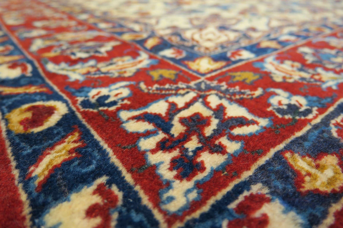 3' 3" x 5' 6" Persian Najafabad Rug image 7