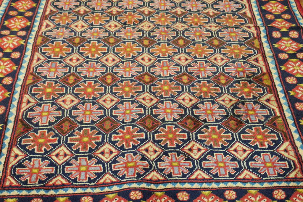 2' 9" x 4' 6" Persian Hamadan Rug image 0