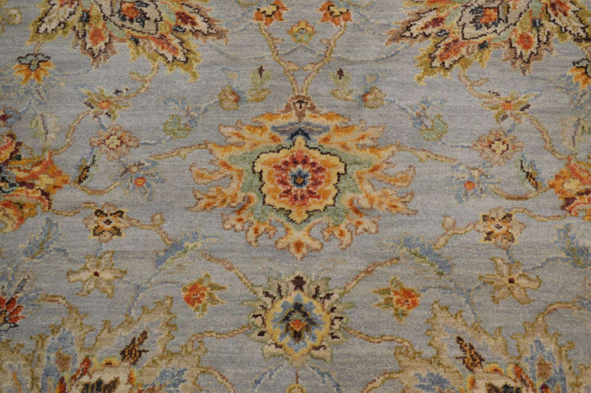 8' 0" x 8' 1" India Sultanabad Square Rug image 5