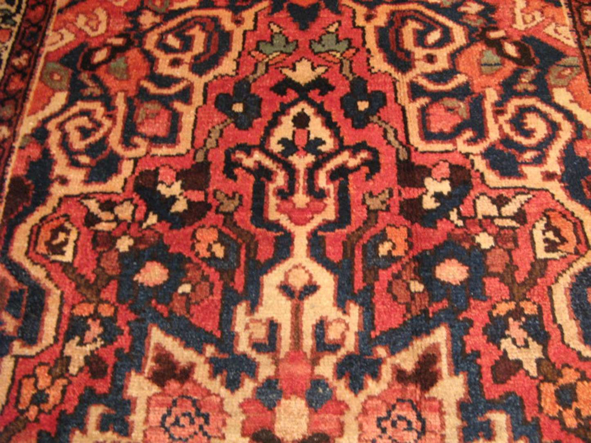 4' 2" x 6' 7" Persian Bakhtiari Rug image 5