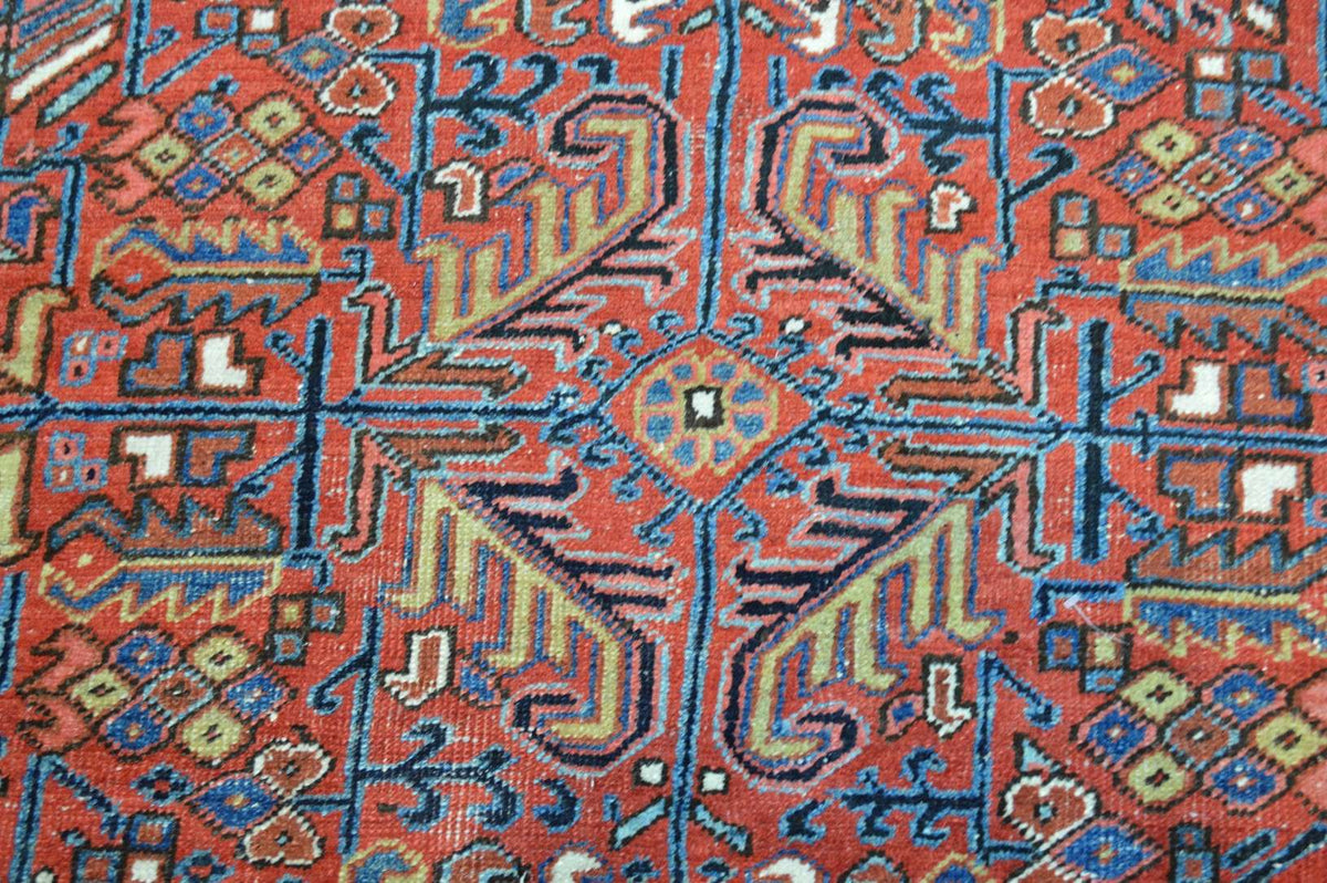 7' 3" x 10' 7" Persian Heriz Rug image 7