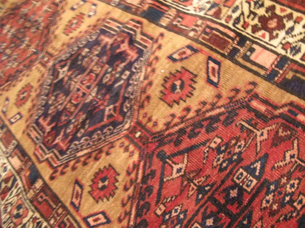 3' 2" x 6' 1" Persian Bakhshayesh Runner image 6