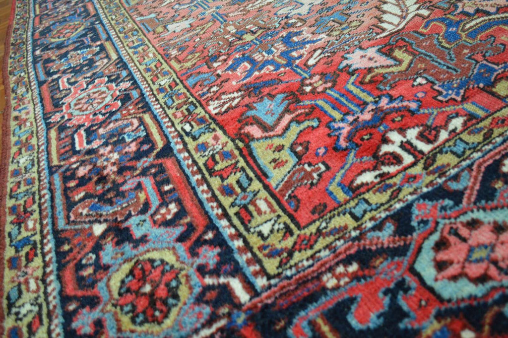 7' 4" x 10' 8" Persian Heriz Rug image 3