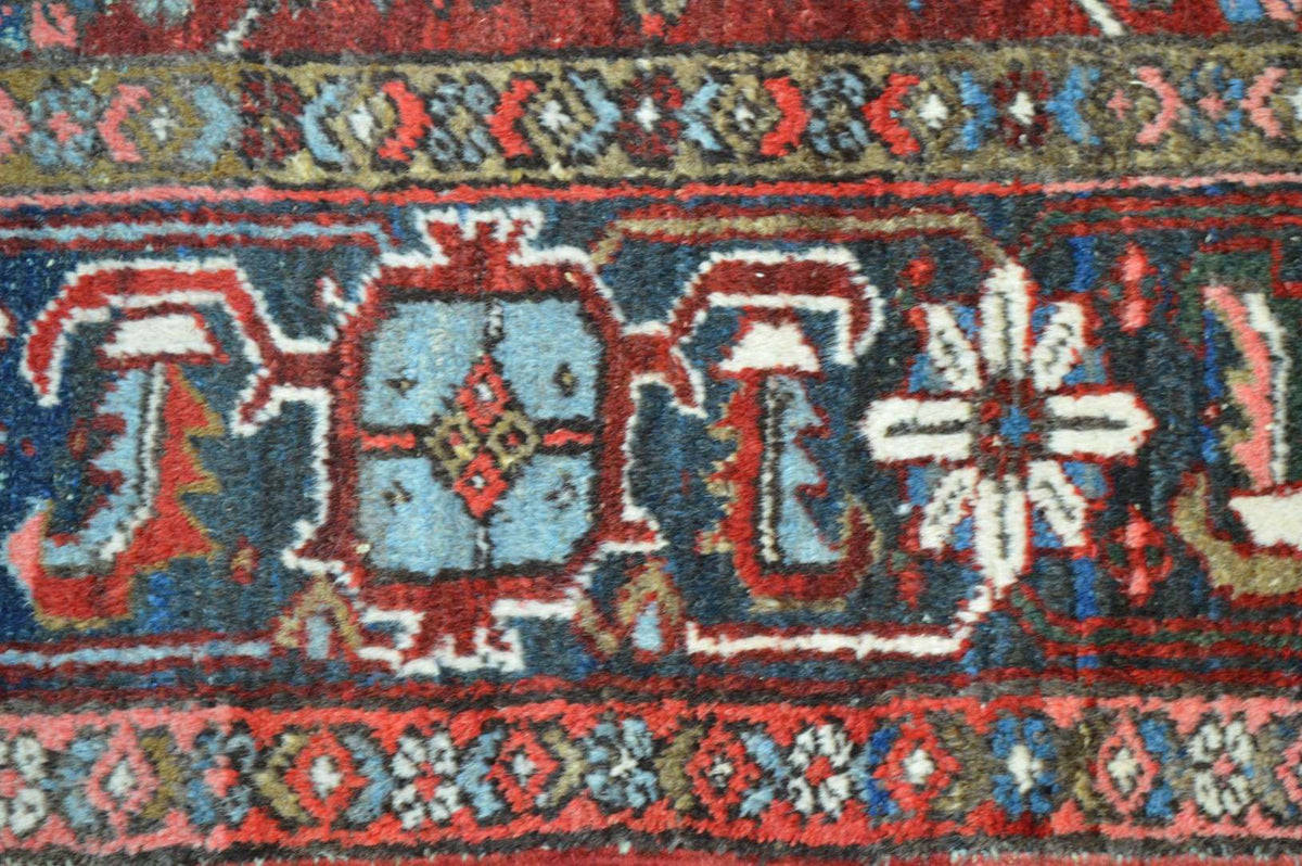7' 8" x 10' 5" Persian Heriz Rug image 8