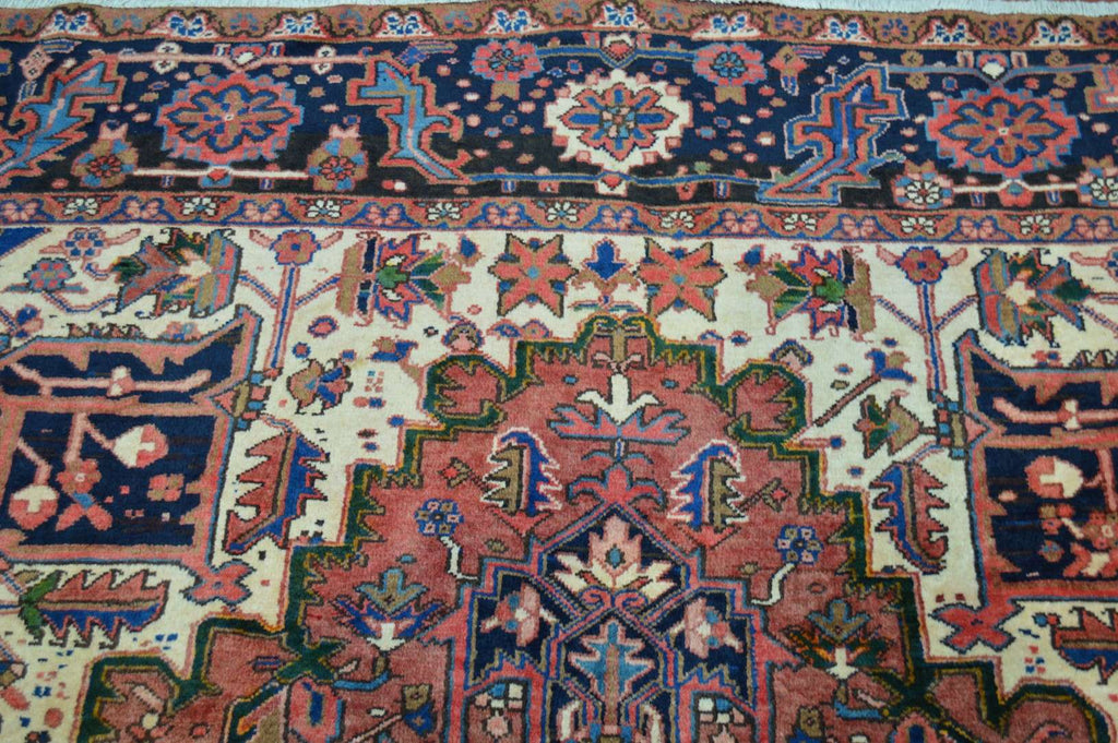8' 0" x 10' 7" Persian Heriz Rug image 8