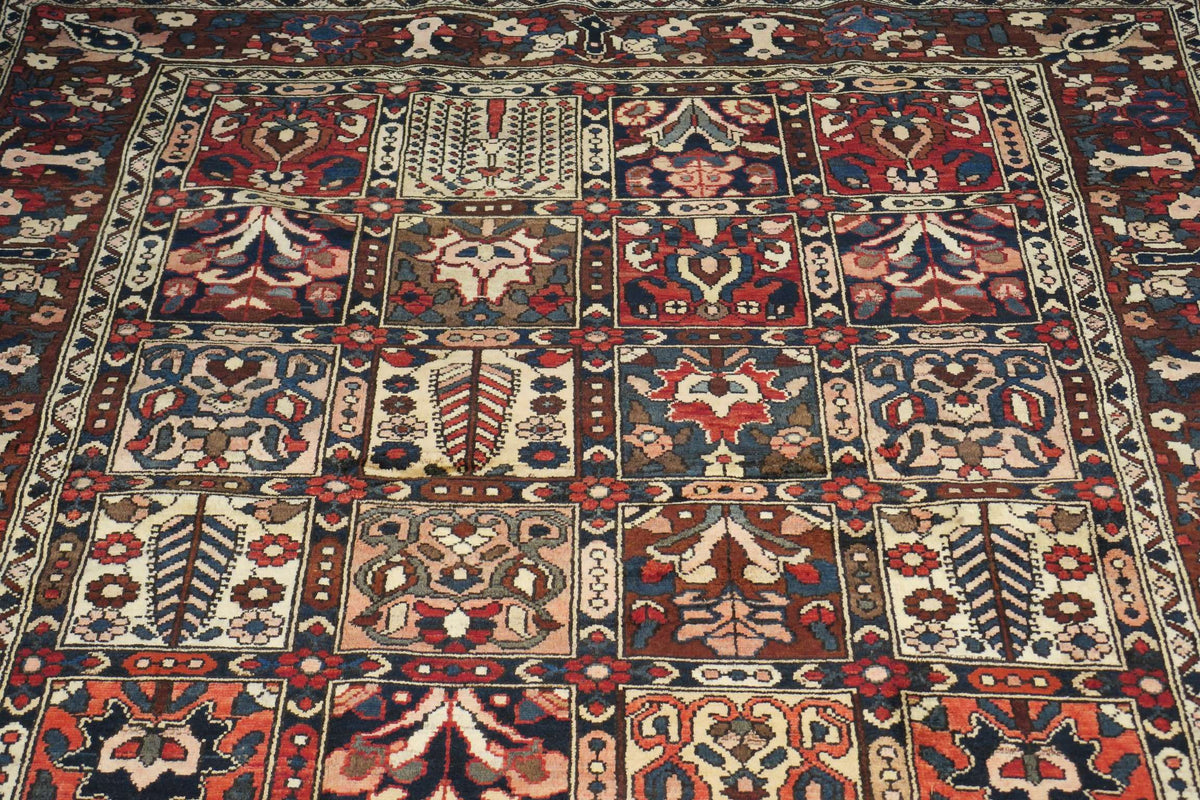 5' 2" x 9' 7" Persian Bakhtiar Rug image 2