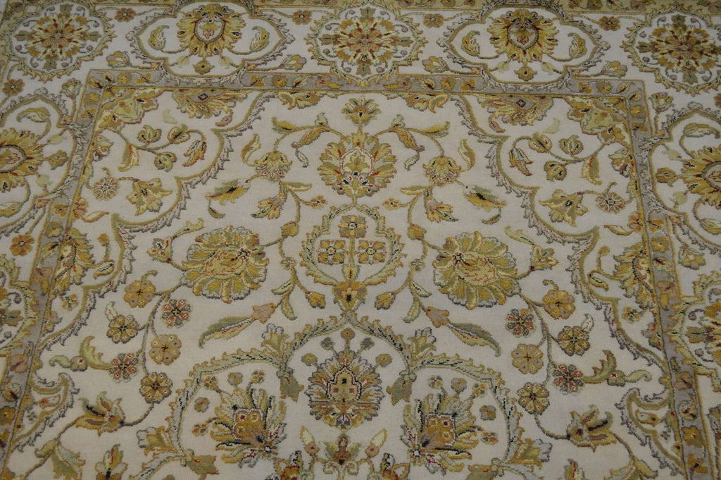 5' 5" x 8' 0" India Jaipur Rug image 10