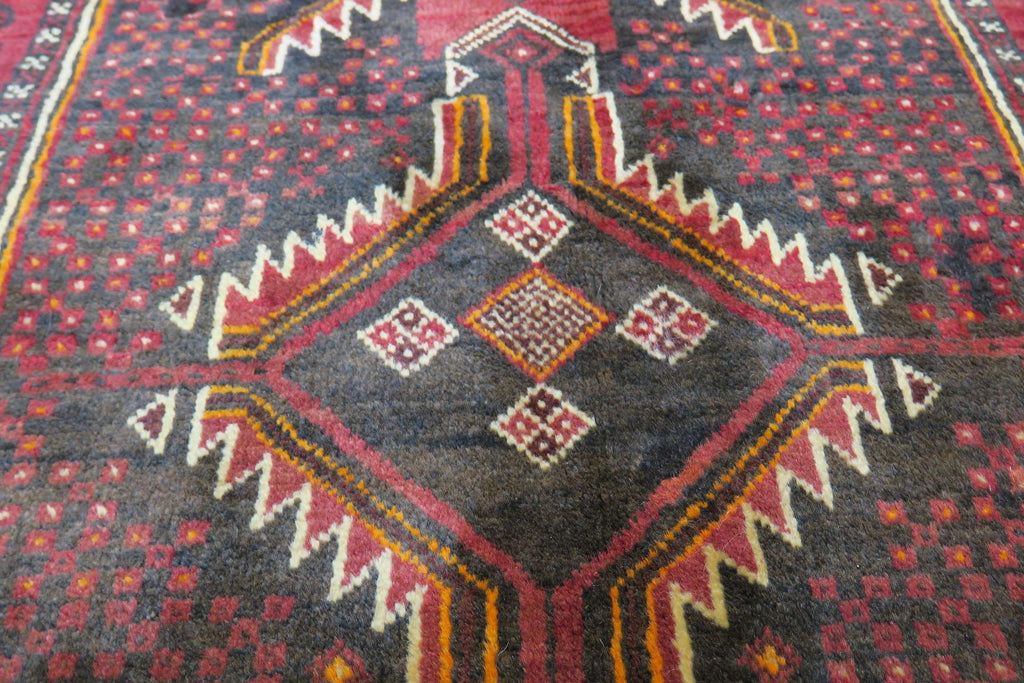 3'3'' x 5'9'' Persian Baluch Rug image 7