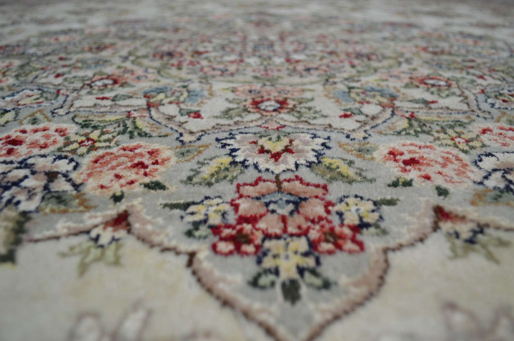 7' 8" x 10' 5" India Tabriz Rug image 3