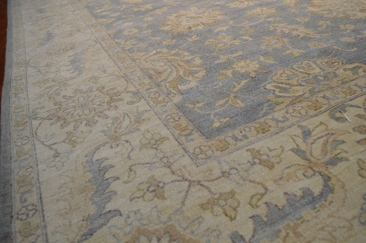 9' 8" x 13' 10" Pakistan Peshawar Rug image 3