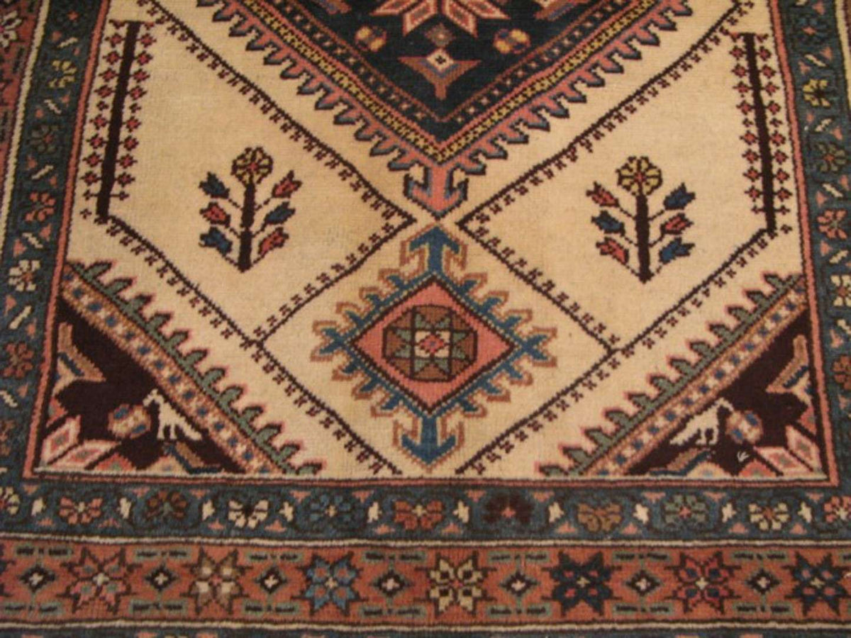 3' 6" x 4' 1" Persian Lori Rug image 6