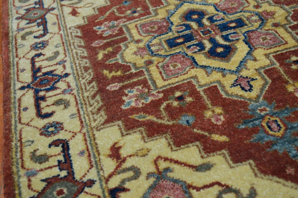 2' 0" x 3' 0" India Serapi Rug image 11