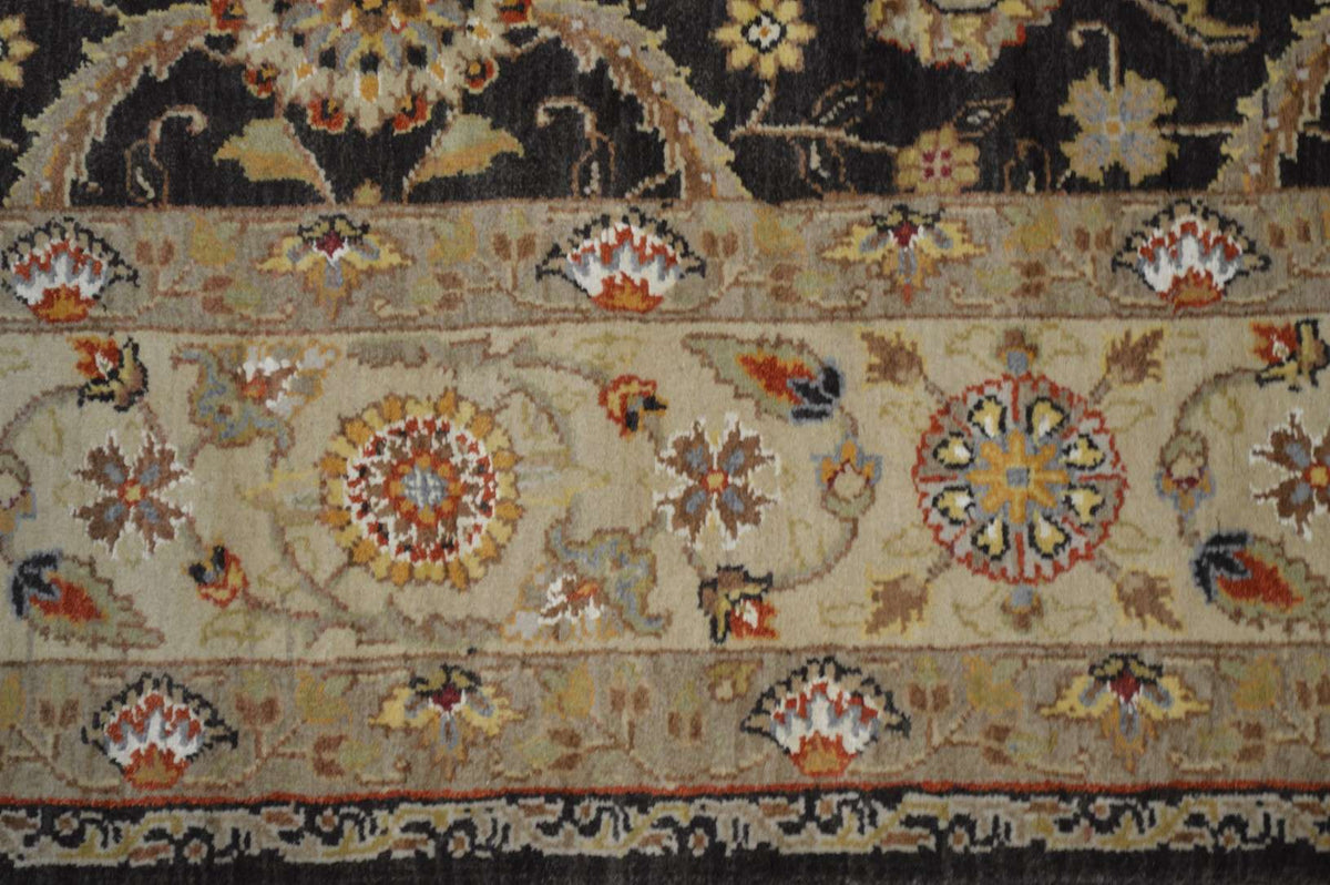 5' 0" x 7' 2" India Agra Rug image 12