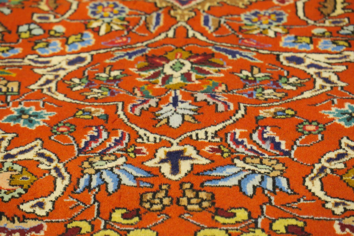 7' 0" x 10' 2" Persian Tabriz Rug image 8