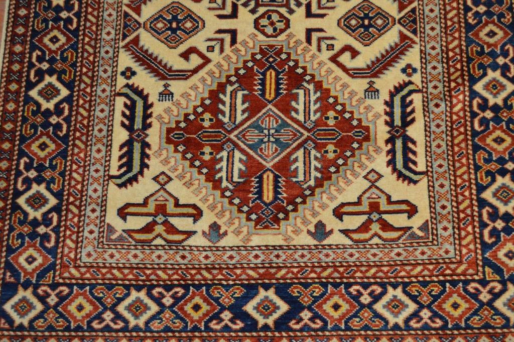 3' 8" x 5' 8" Pakistan Shirvan Rug image 2