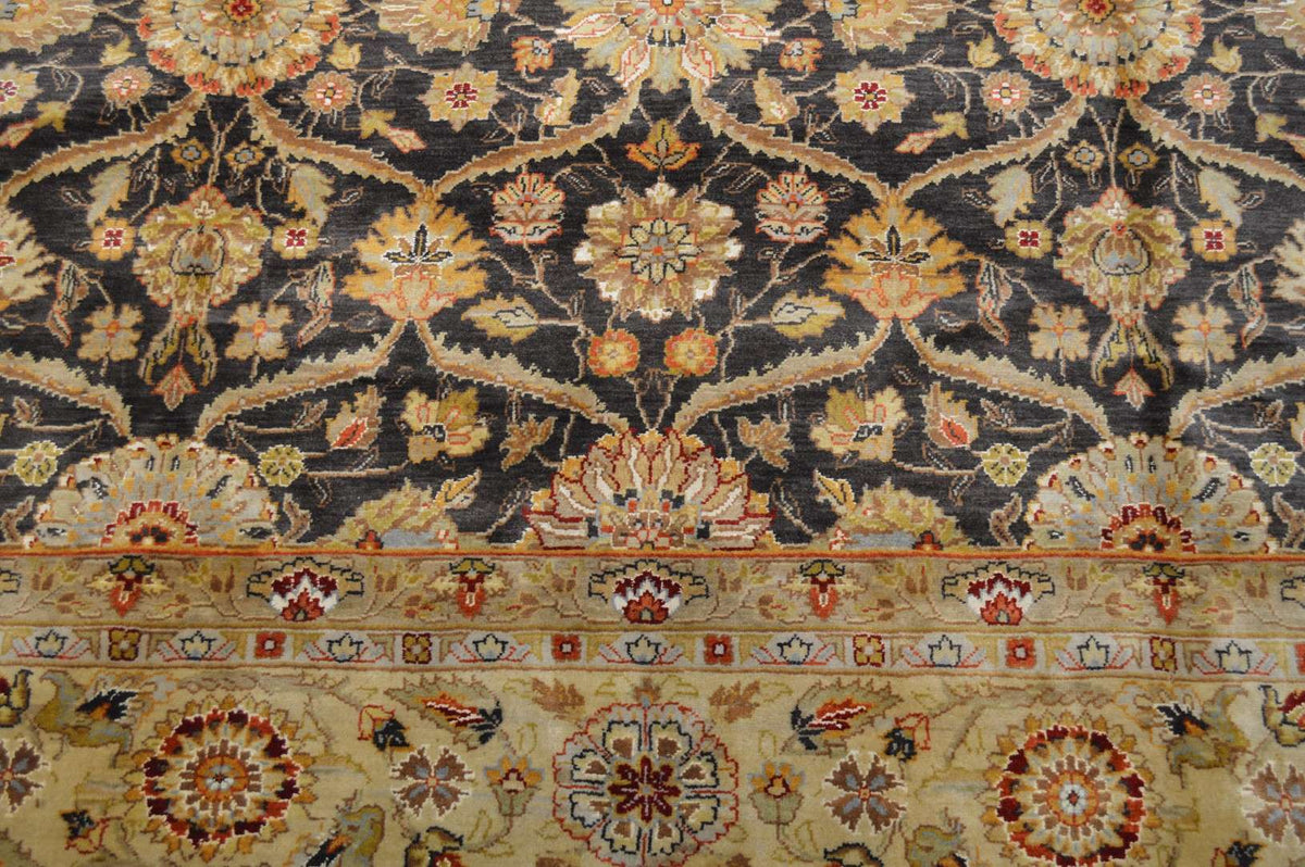 8' 0" x 10' 0" India Agra Rug image 3