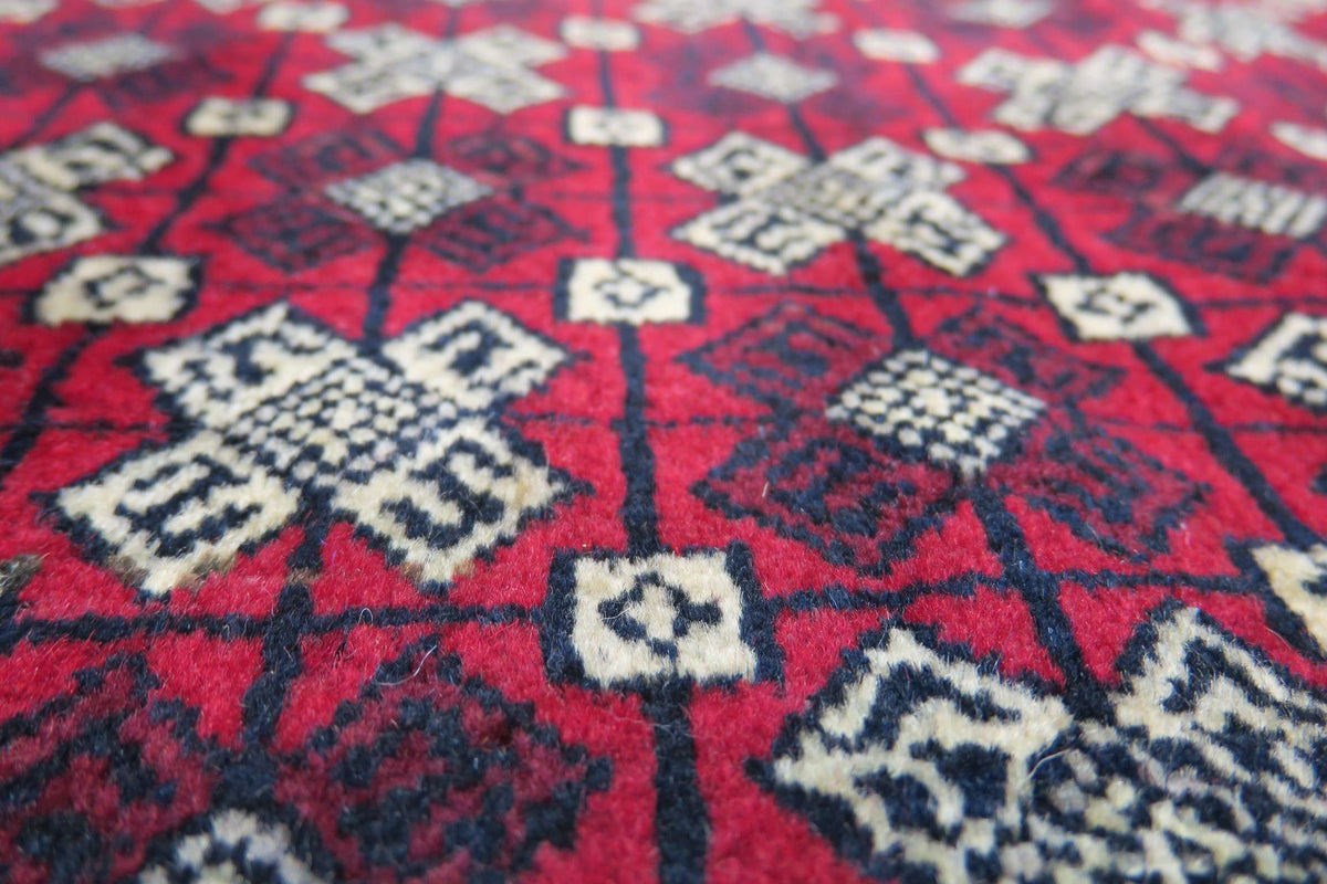 3' 2" x 5' 7" Persian Baluch Rug image 0