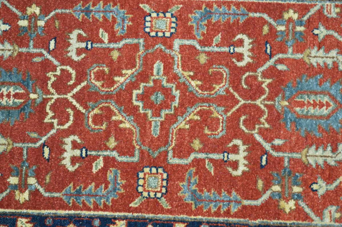 2' 0" x 3' 0" India Serapi Rug image 6