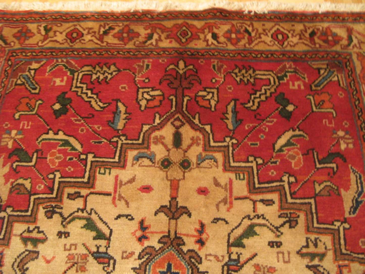3' 8" x 5' 0" Persian Heriz Rug image 4