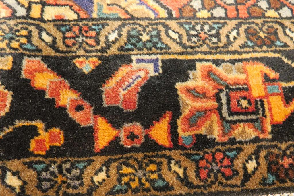 6' 6" x 4' 4" Persian Hamadan Rug image 3