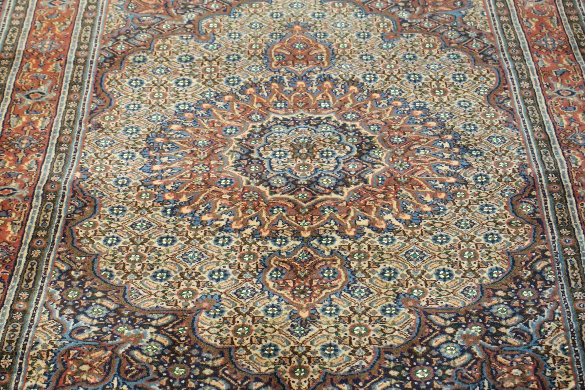 3' 4" x 5' 1" Persian Moud Rug image 1