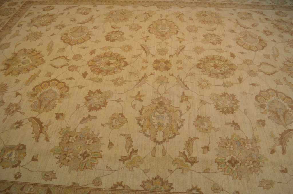 11' 6" x 14' 8" Pakistan Peshawar Rug image 9