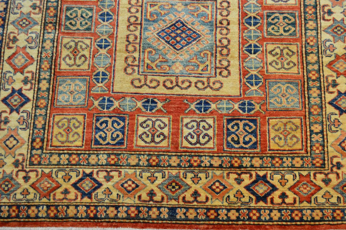 4' 1" x 6' 3" Pakistan Kazak Rug image 9