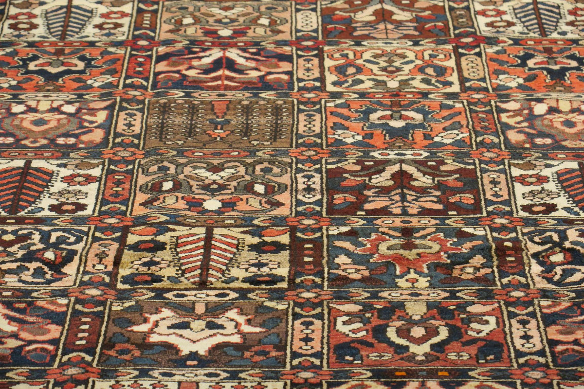 5' 2" x 9' 7" Persian Bakhtiar Rug image 10