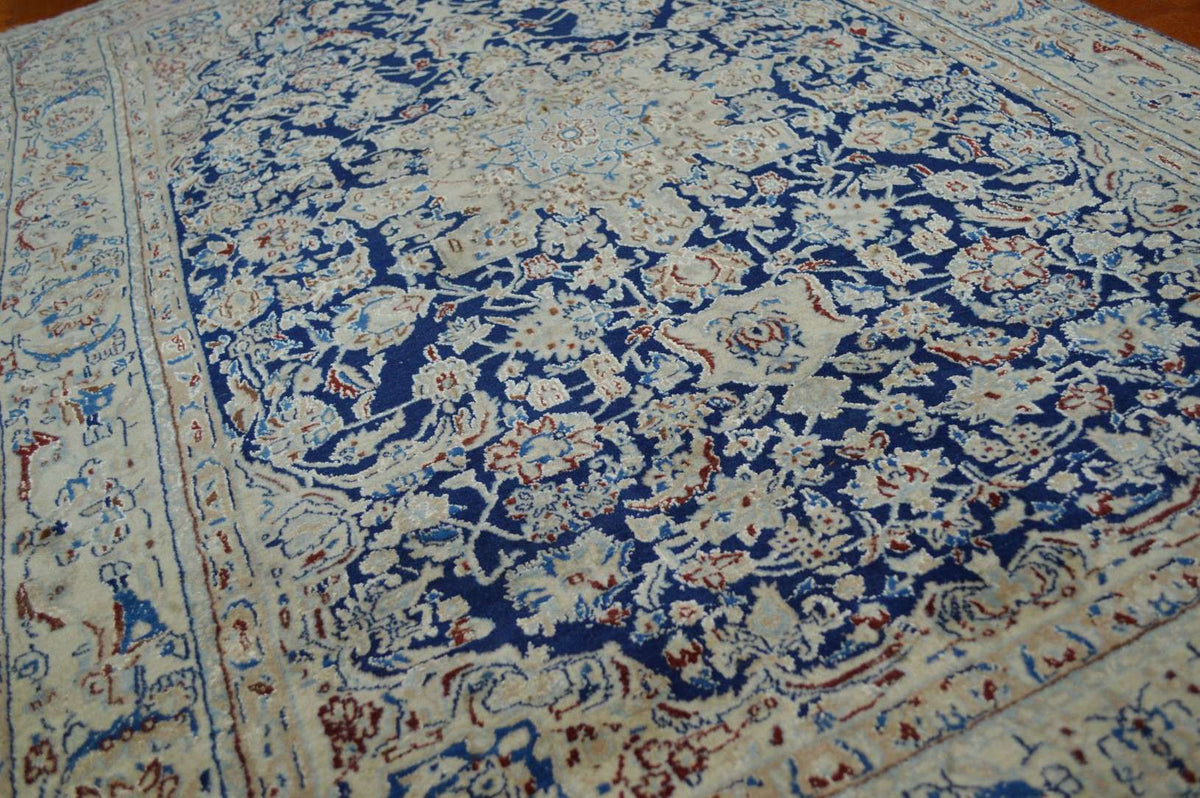 3' 3" x 5' 3" Persian Nain Rug image 2