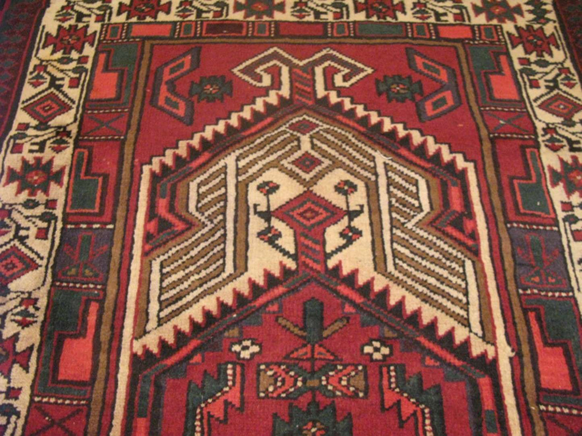 3' 4" x 11' 0" Persian Sarab Runner image 10