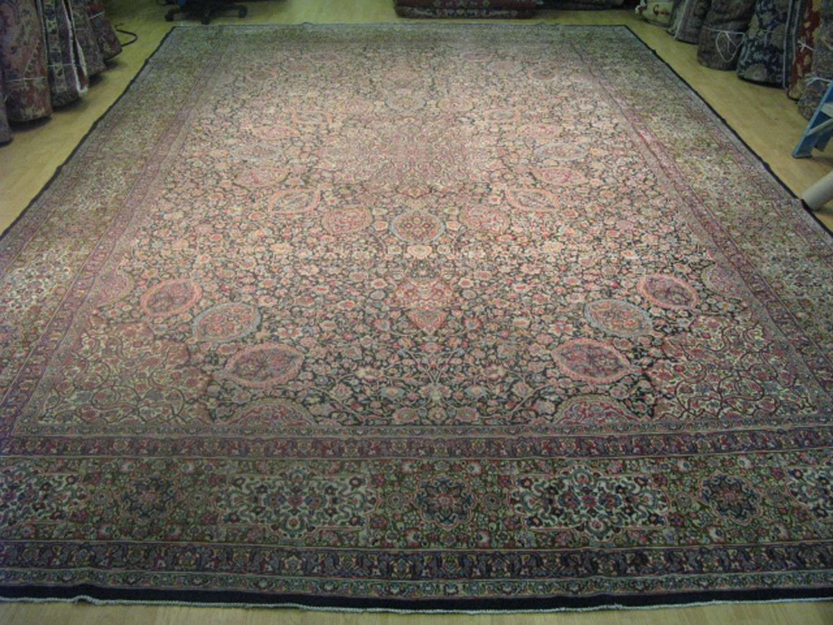 11' 5" x 17' 6" Persian Lavar Rug image 1