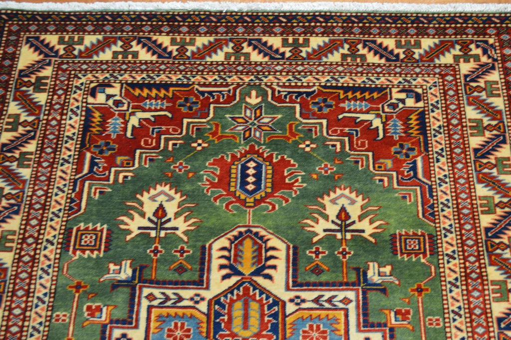 4' 3" x 5' 5" Pakistan Shirvan Rug image 5