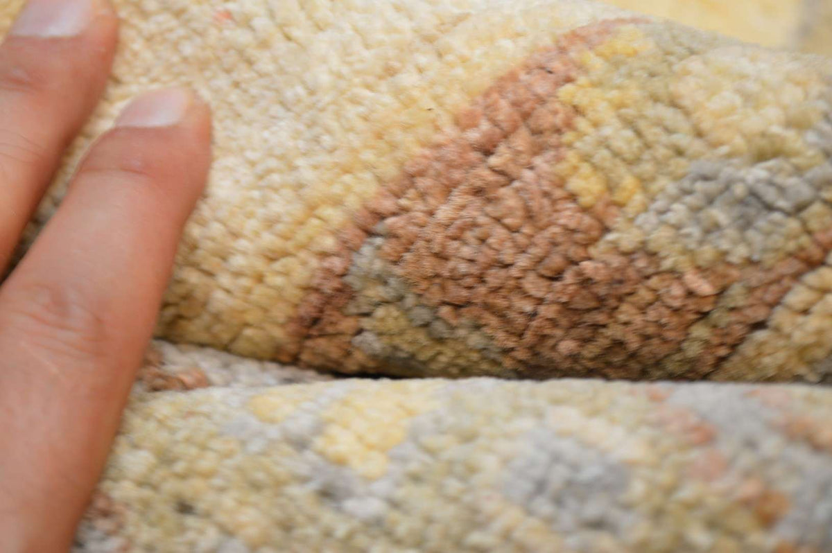 8' 4" x 9' 10" Pakistan Peshawar Rug image 10