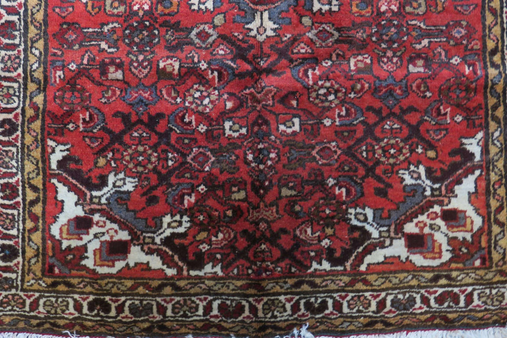 3' 6" x 4' 10" Persian Hamadan Rug image 11