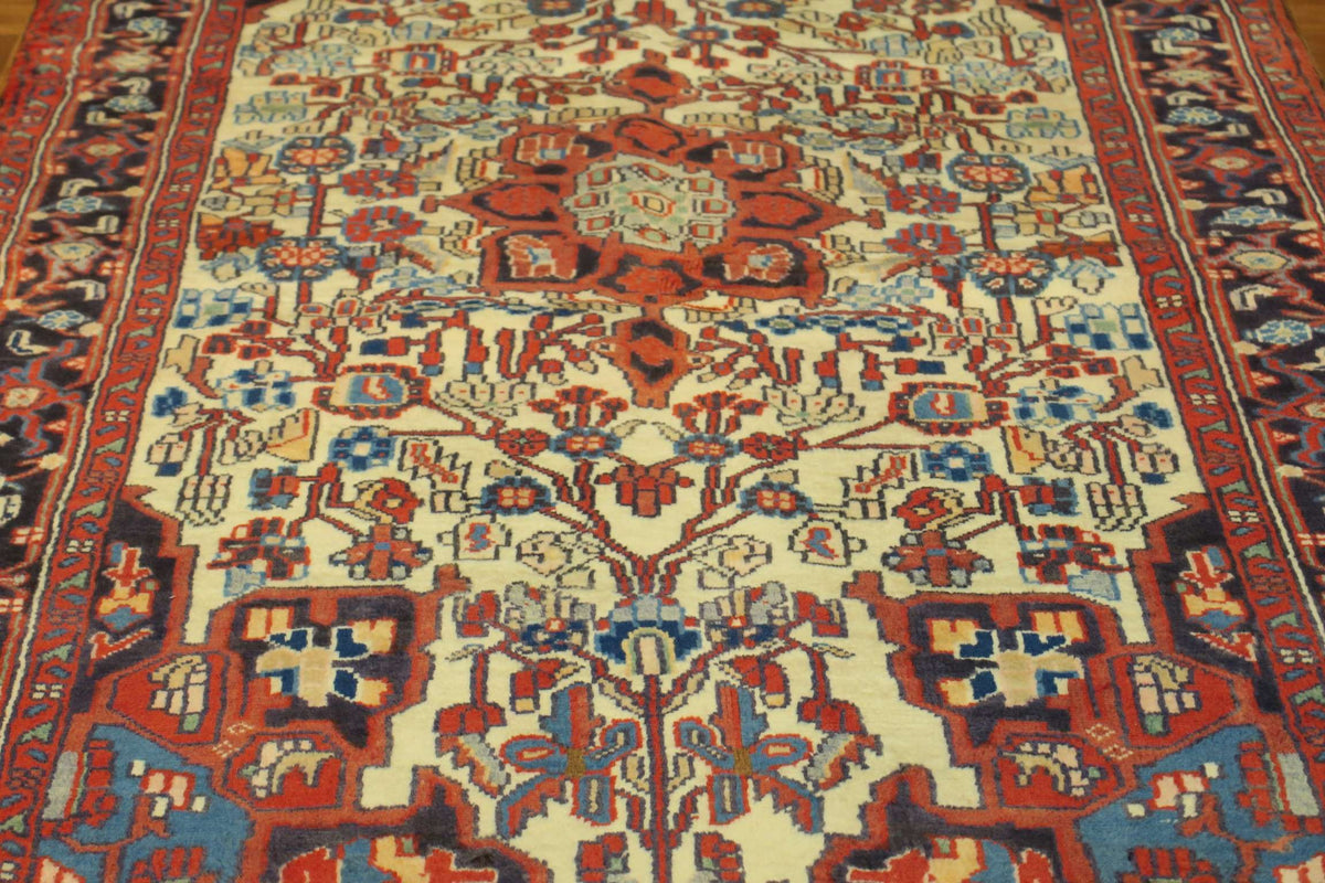 3' 4" x 6' 8" Persian Hamadan Rug image 3