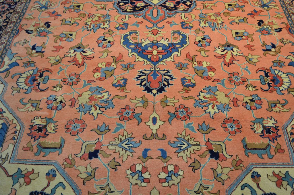 9' 8" x 18' 4" India Heriz Rug image 5